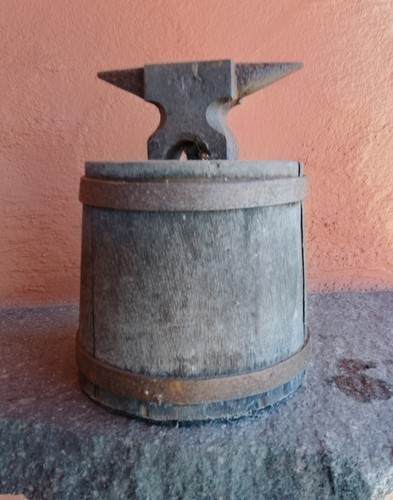 Antiker schuster amboss - schuster, auf