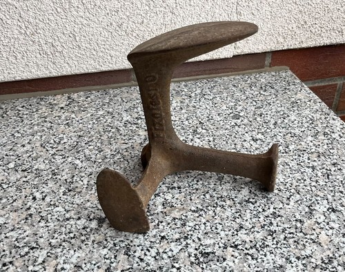 Antiker gusseisener dreifuß - antiker,