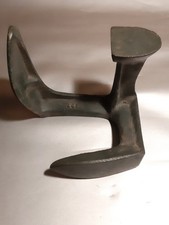 Alter Schusteramboss Dreifuß