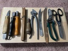 E A Berg Messer, Schuster