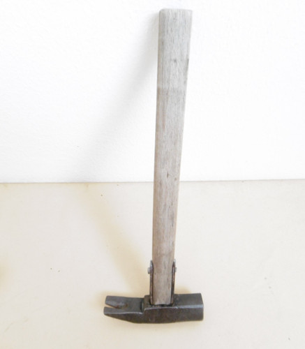 Alter antiker kleiner hammer - kleiner,