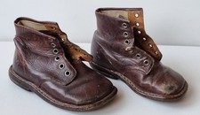 Nettes tolles Paar Kinder